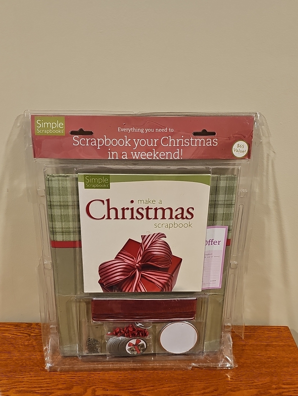 Make a Christmas Scrapbook Kit - Green and Red